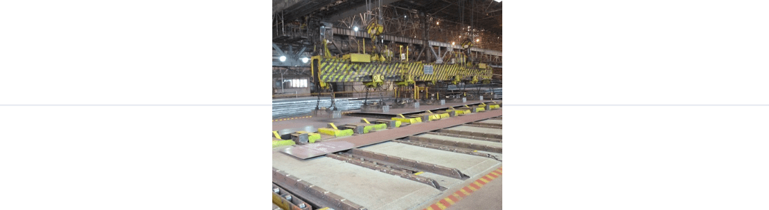 厚板加工作業者