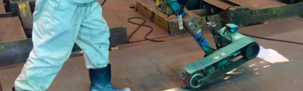 厚板加工作業風景