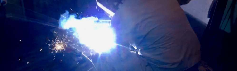 厚板加工作業風景